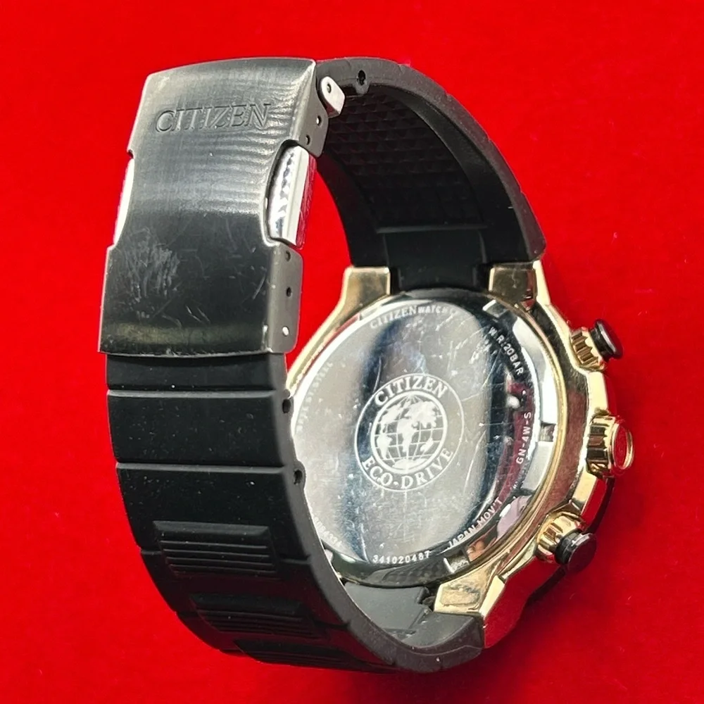 Citizen Mens B612-s084334 Eco-drive Chronograph Watch Black Dial Gold Case 1002